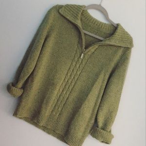 Vintage yellowish green sweater half zipup